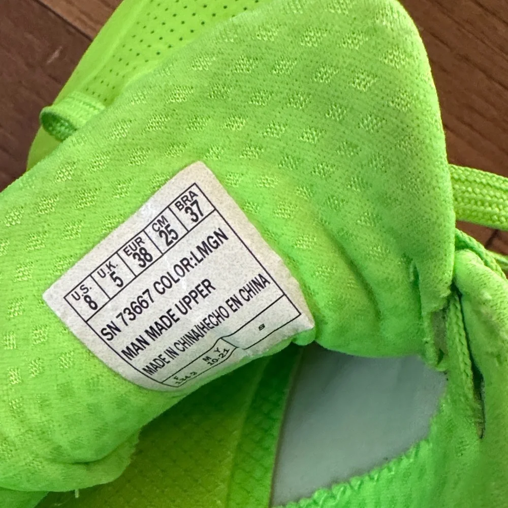 Skechers bold neon